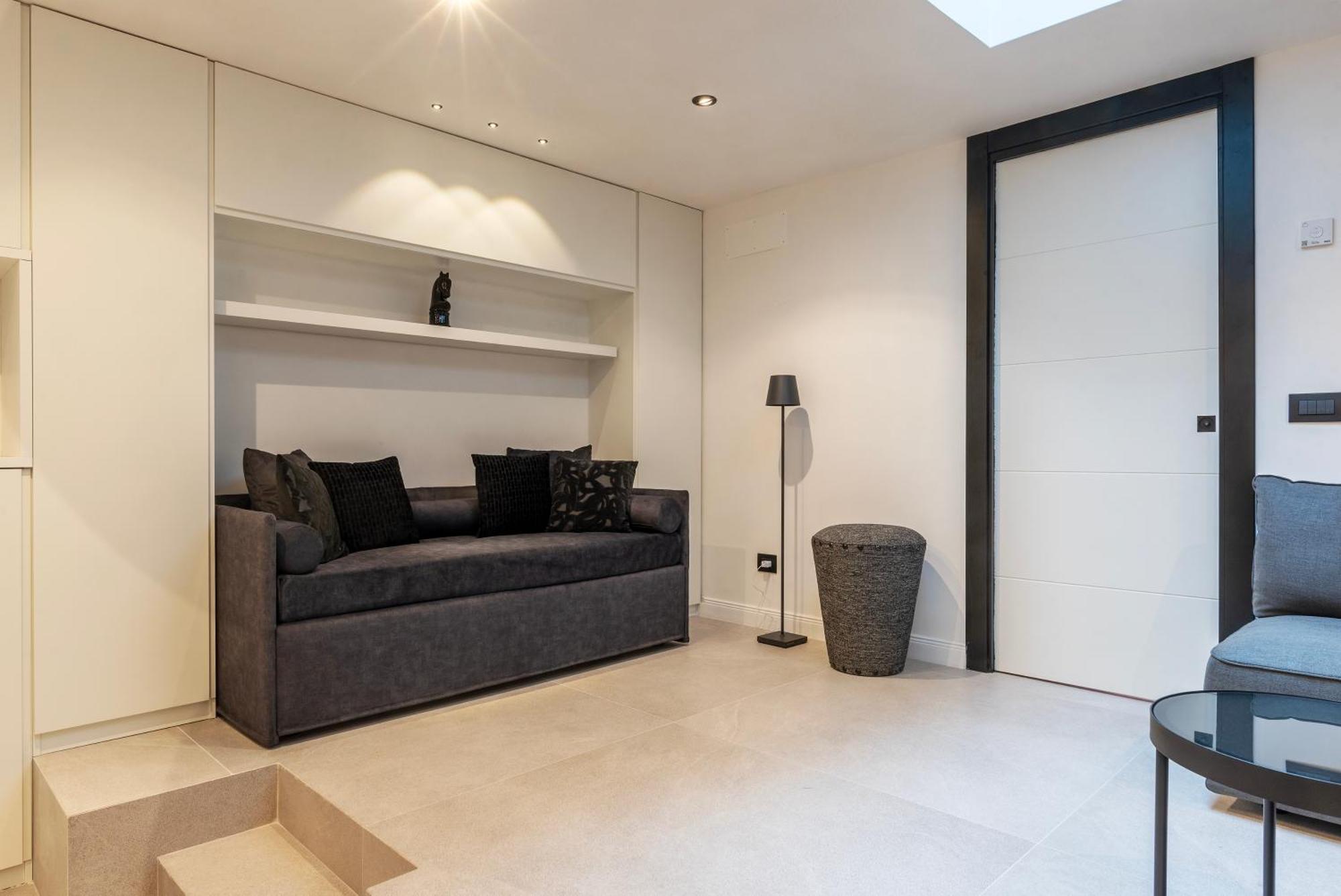 Borghese Luxury Apartment Rome